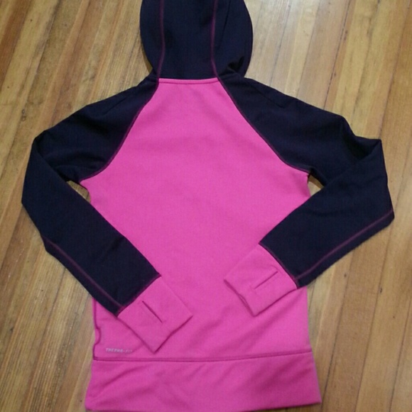 Nike Hoodie - Picture 2 of 7